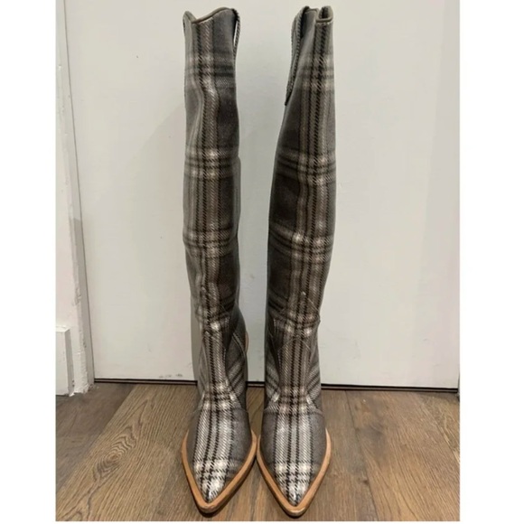 Fendi Plaid Heeled Boots - Gray and Brown
